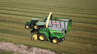 Loonbedrijf John Van Pol | Gras hakselen 2021 | John-Deere 8500i!  |