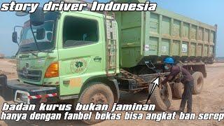 tutorial cara angkat ban serep DUMP TRUCK,mudah dan aman