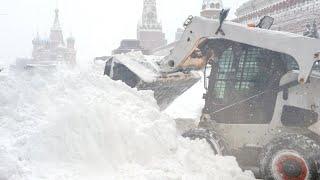 Москву накрыл мощный снегопад. Рекордное количество снега за всю историю