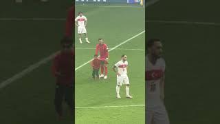  Selfie Flitzer bei Ronaldo I Türkei vs. Portugal I EURO 2024 I Dortmund