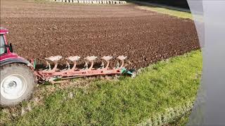 2 x Valtra + 2 x Kverneland ploughing