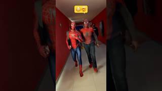 Spiderman y su amigo ! 🫡  #spiderman #marvel #entretenimiento