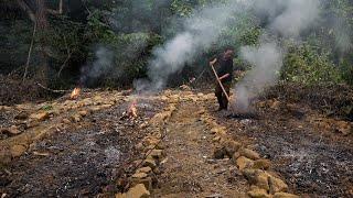 Soil remediation and bed making | LIVING OFF THE GRID | Episode 36