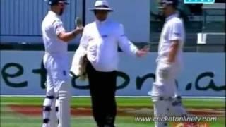 ICC's Pakistani Umpire Aleem Dar & his Stunning Decisions