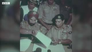 December 16 - General Niazi signs instrument of surrender, Dhaka falls - BBC URDU