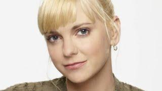 La Verdadera Razón Por La Que Anna Faris Dejó Mom