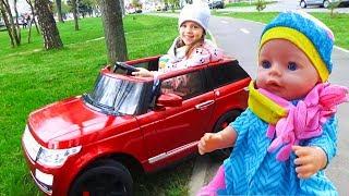 Кукла БЕБИ БОН и Настя катаются на МАШИНЕ Новая ОДЕЖДА для Baby Born Кормим одеваем
