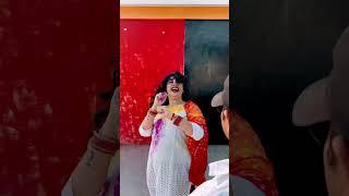 Mehenga mehnga lehenga phen k gori  bijli gira rhi h||happy holi#shorts #holi