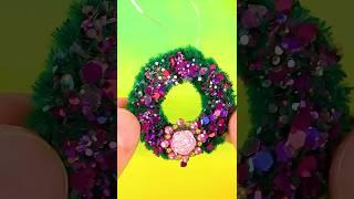 DIY mini Pipe Cleaner Christmas Wreath