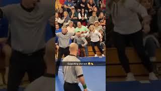 This mom was invested in her son’s wrestling match  (via @yogibearx/TT)