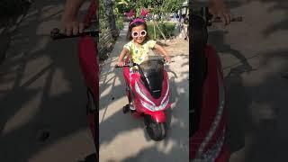 Naura salsabila naik motor kecil @naura salsabila #shorts #viral