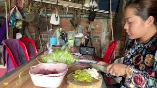 Cambodian Beef salad lok lak with two fried egg