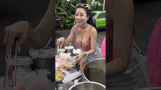 Full Of Energy! Pretty Chef Serves Delicious Noodle Soup