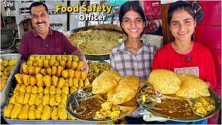 50/- Food Inspector ke Aloo wale Delhi Chole Bhature | Street Food India