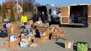 'Every little bit helps': Brits drive to Ukraine to deliver humanitarian aid