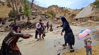 Flooding in the Village : Afsaneh's Hard Way to go to School