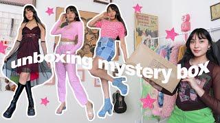 unboxing HUGE 90s & Y2K mystery box from Instagram + try ons