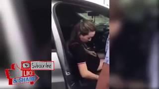 Ibu Cantik Tertangkap Sedang Main Dimobil