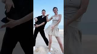 小夫妻在海边的动感热舞#舞蹈#dance #dancevideo #dancer