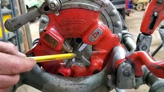 How to thread pipe on a Ridgid 300