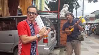 Liriknya Enak!! Pengamen Viral di Bogor, Cipatakan Lagu Untuk Walikota Secara Spontan