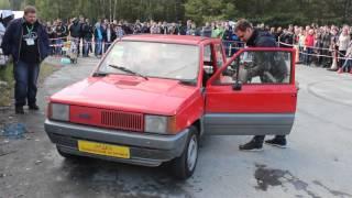 Крутое выступление на соревнованиях.  Fiat Panda рулит