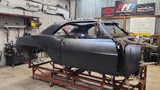 Episode 17 Full Build 1969 Camaro 1st Generation Camaro roof skin and quarter alignment