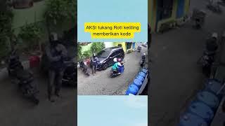 salut sekali dengan penjual roti keliling memberikan kode bahwa #shortvideo #viralvideo #automobile