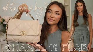 WHAT'S IN MY NEW CHANEL BAG?! (small chanel 19 flap )
