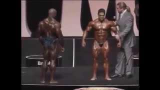 Gustavo Badell In Challenge Round 2004 Mr. Olympia