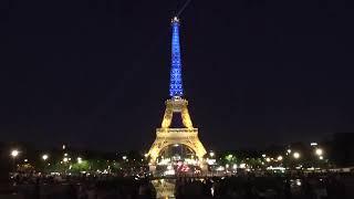 Eiffel Tower Lights Up with Ukrainian Flag Colors I LIVE