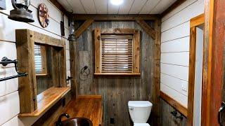 Rustic reclaimed wood bathroom !