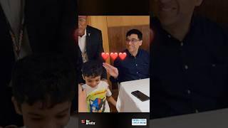 Cutest 3 year old Anish meets Vishy Anand ️ #vishyanand #chess