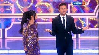 Сергей Лазарев и Нюша представляют гостей. Парад звезд 2016.12.31