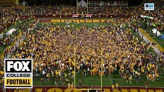 Minnesota UPSETS No. 11 USC  crowd storms field | FOX College Football