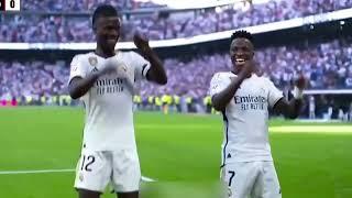 Vinicius Jr ve Camavinga'nın gol sevinci.