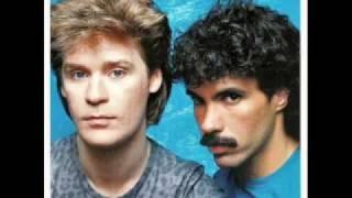 Hall and Oates - Out of Touch