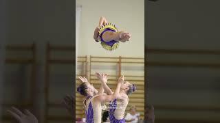 See how to make this twist in slowmo...... #acrobatic #circus #sportakrobatik #gymnasticsgirl