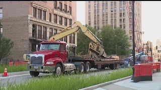 Crews begin prep to tear down Realty building