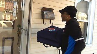 Pizza delivery driver gets tip of a lifetime