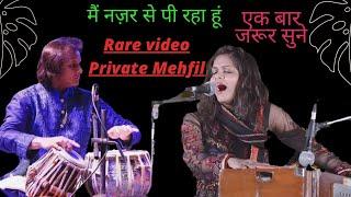 Rare video Ustad Athar Hussain khan Tabla with Pooja gaitonde | Ghazal Main nazar se pi raha hun |