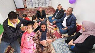 Nazanin's vision challenges alongside Arab guests in nomadic life