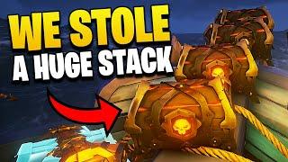 We STOLE a HUGE STACK In Sea of Thieves (PvP Highlights & Gameplay)