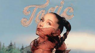 Ariana Grande - Toxic