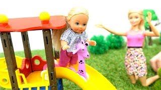 Barbie baby doll videos - Barbie dolls at the park.