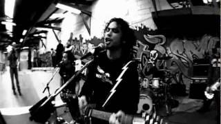 Green Lizard - Walk Over Water [Official Video 2006]