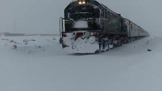 Amazing Live snow Fall Arrival of Train Bolan Express at Kolpur Quetta beauty of Pakistan Railways