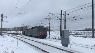 Электровоз ВЛ11М-405/404Б с грузовым поездом, пассажирскими вагонами и весоповерочным вагоном