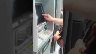 Withdrawing cash from payoneer card in Singapore