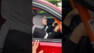 Begini jadinya kalau istri nyobain mobil balap. #shorts